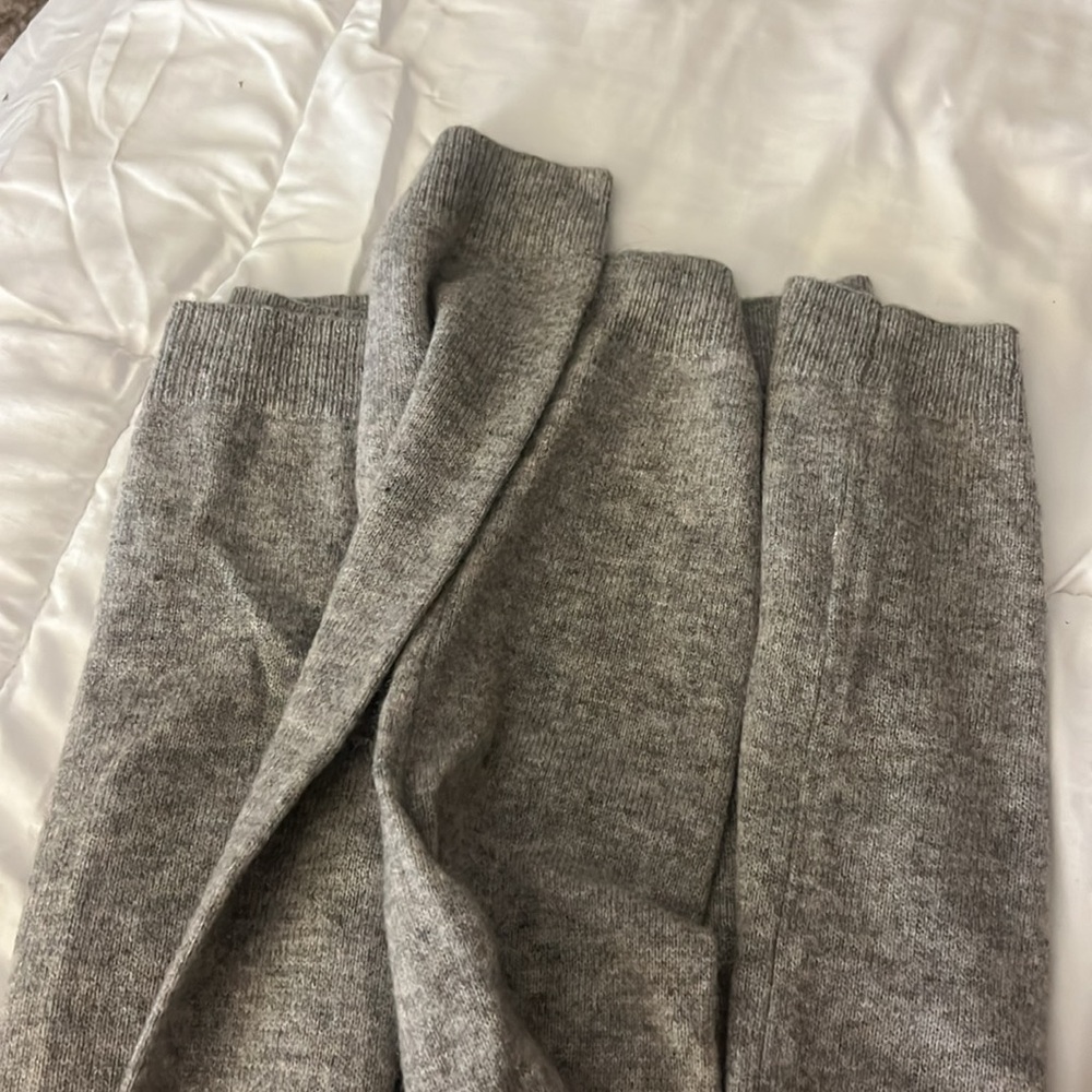Philosophy Gray Cashmere Crewneck with Tan Dog Graphic - Picture 3 of 3
